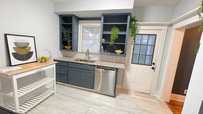 Building Photo - 1341 Meridian St