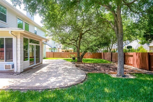 Building Photo - 401 Ridgetop Bend