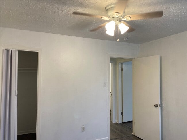 Building Photo - 5002 Blue Spruce Cir