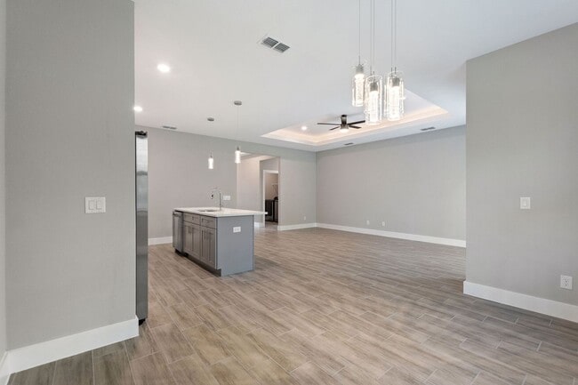 Building Photo - Deposit-Free! Modern, energy efficient hom...