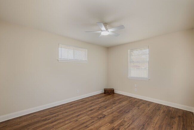 Building Photo - 2086 Harbert Ave