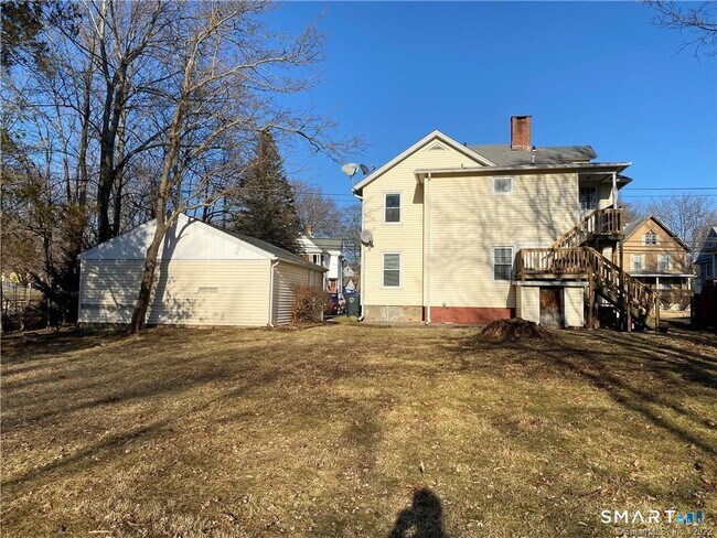Building Photo - 433 Migeon Ave