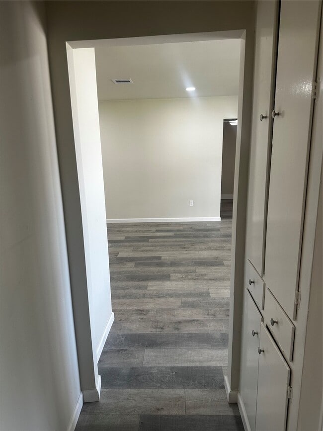 Building Photo - 11802 Leitrim Way