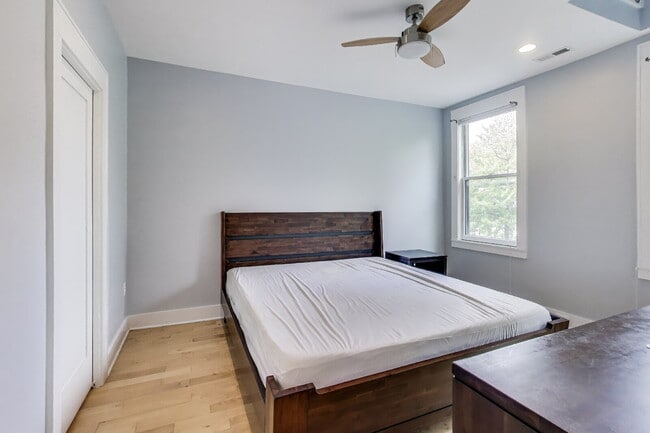 Building Photo - 646 Keefer Pl NW