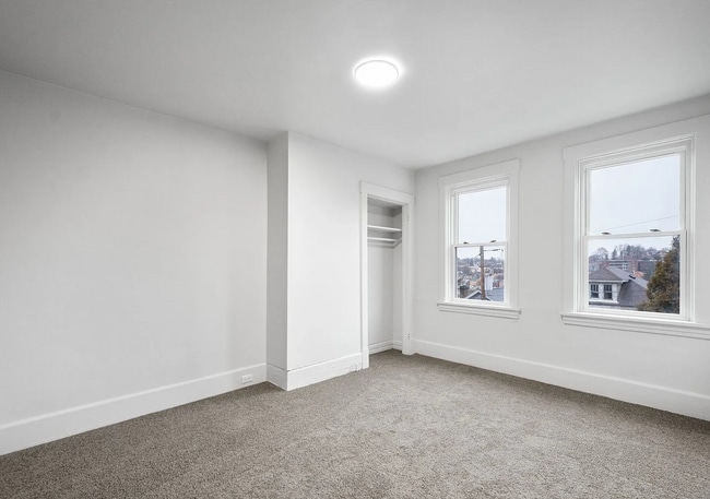 Building Photo - Pet Friendly Decorative Fireplace