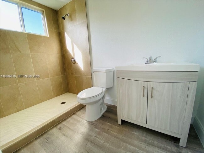 Building Photo - 915 NW 59th St