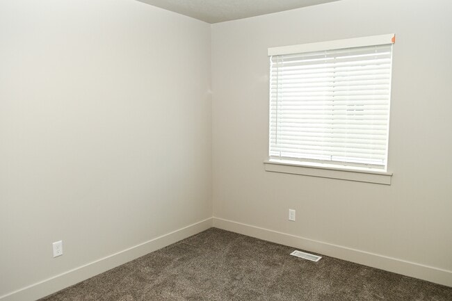 Building Photo - 2782 W 450 N