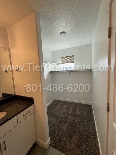 Building Photo - NO DEPOSIT option available for qualified ...