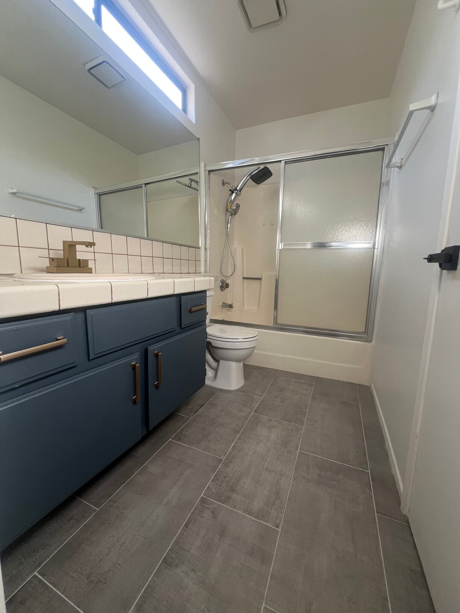 Building Photo - 8739 Pine Crest Pl