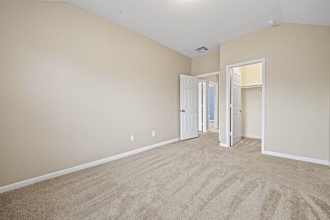 Building Photo - 16419 Sheffield Run Dr