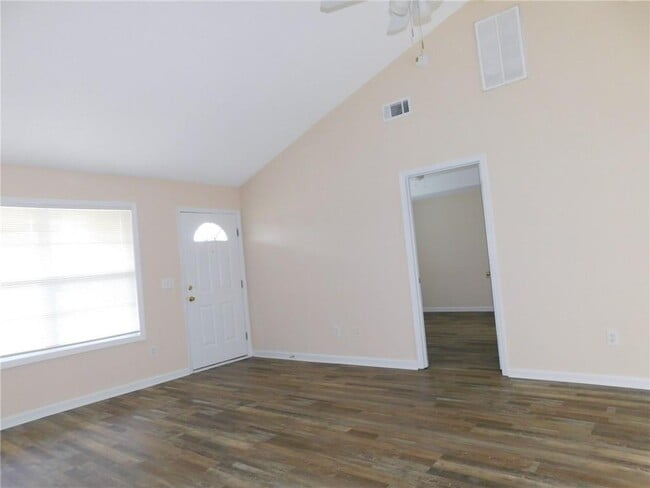 Building Photo - 13 Vista Ct