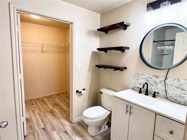 Building Photo - 3102 Kings Rd