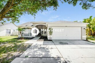 Building Photo - 4 Bedroom Pet-Friendly Home in Brandon, FL with Main Street Renewal