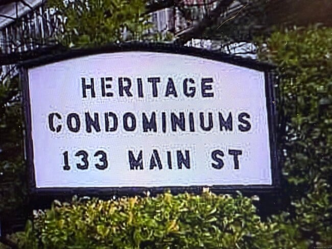 Building Photo - 133 Main St