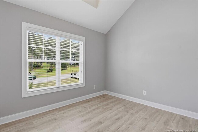 Building Photo - 138 Valley Pines Cir