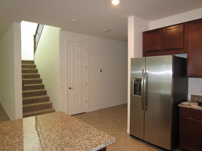 Building Photo - 10242 S Pantano Knolls Dr