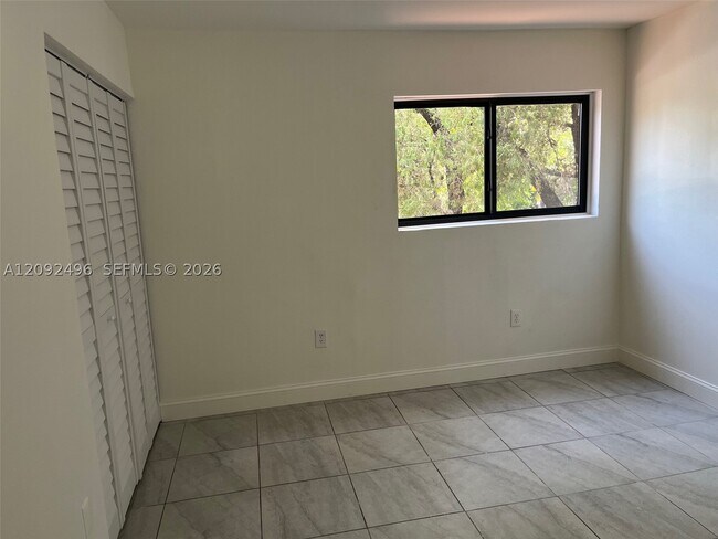 Building Photo - 153 NE 141st St
