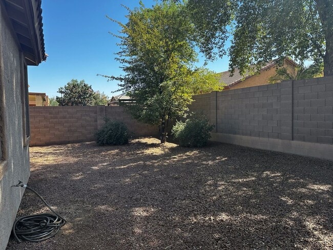 Building Photo - 4 bed 2 bath home near Higley & Riggs Rd.