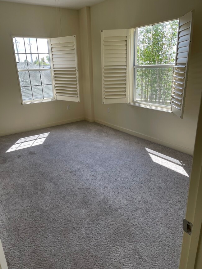 Building Photo - 4177 S Orange Blossom Trl