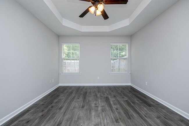 Building Photo - 119 Village Run