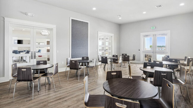 Building Photo - 6469 Bellavia Ln