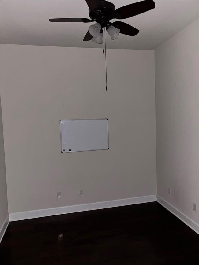 Building Photo - 509 Fair Oaks Dr