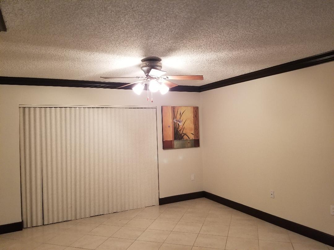 Building Photo - 9478 Palm Cir S