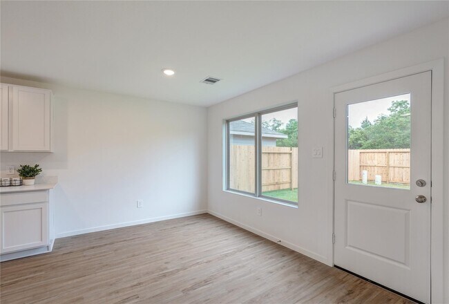 Building Photo - 17914 Becker Lndg Dr