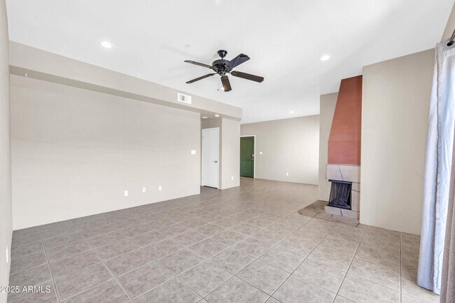 Building Photo - 11333 N 92nd St