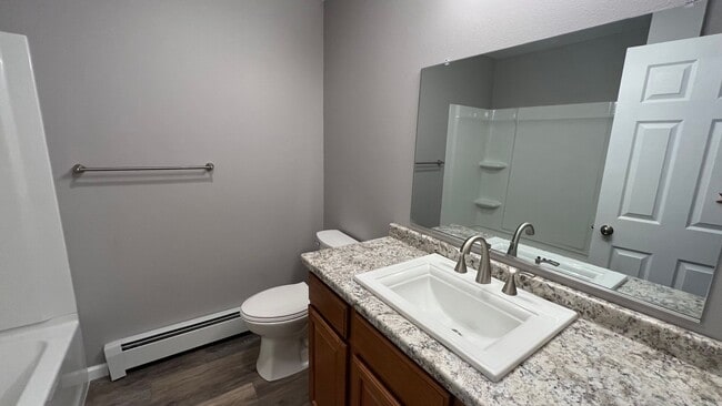 Building Photo - A charming ground floor apartment with (2)...