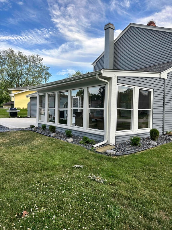 Building Photo - 23W234 Edgewood Ct
