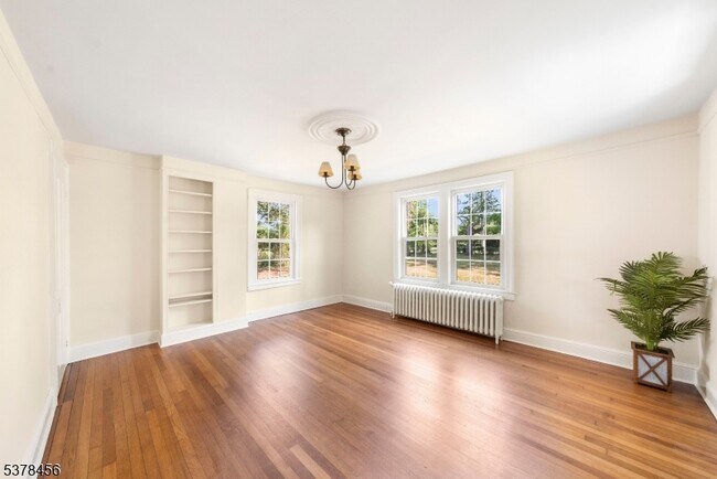 Building Photo - 289 Bennetts Ln