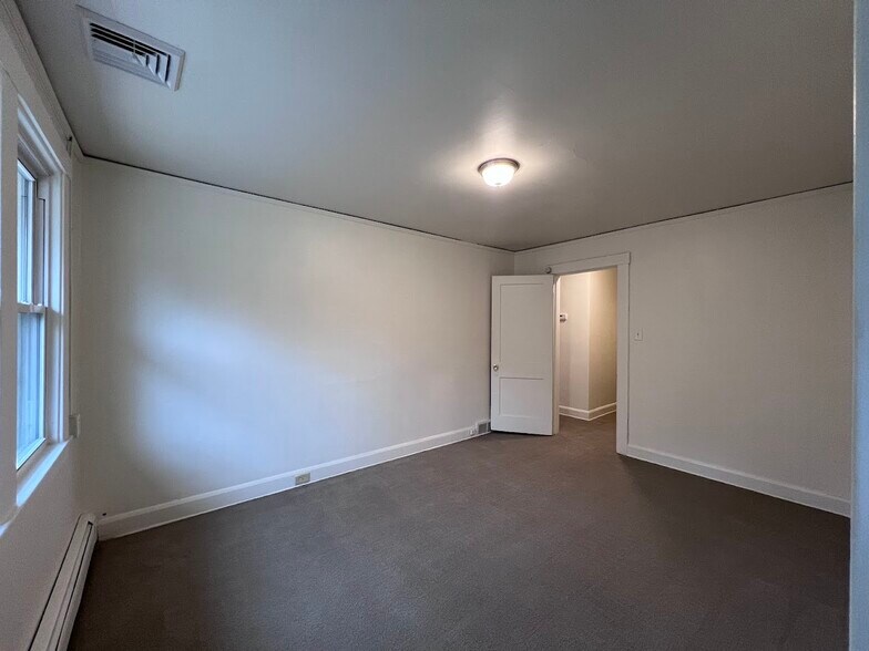 Building Photo - 188 Pennsylvania Ave