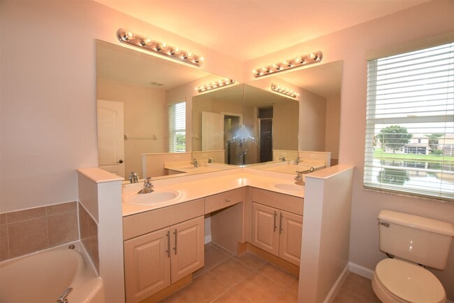 Building Photo - 10395 Little Mustang Way