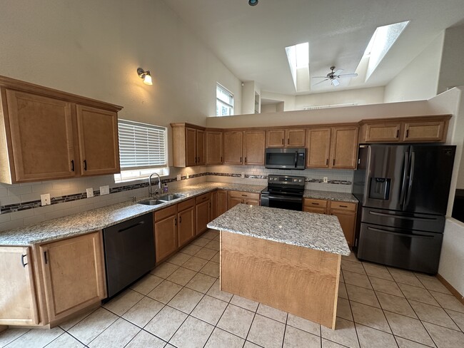 Building Photo - 2904 Kentville Dr