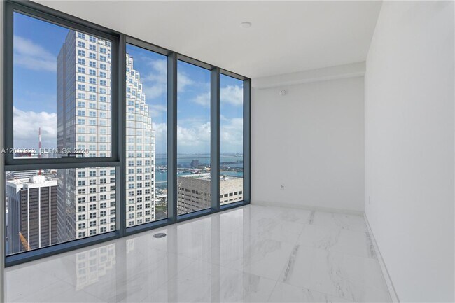 Building Photo - 300 Biscayne Blvd Way