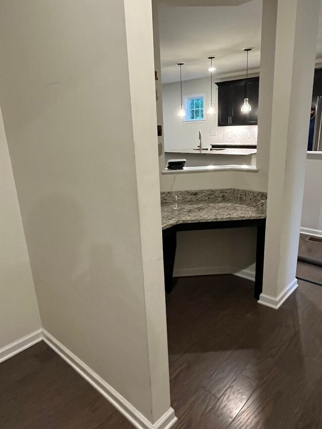 Building Photo - Large Executive 5 Br 3.5 Bath Home in Weymouth's Union Point Neighborhood