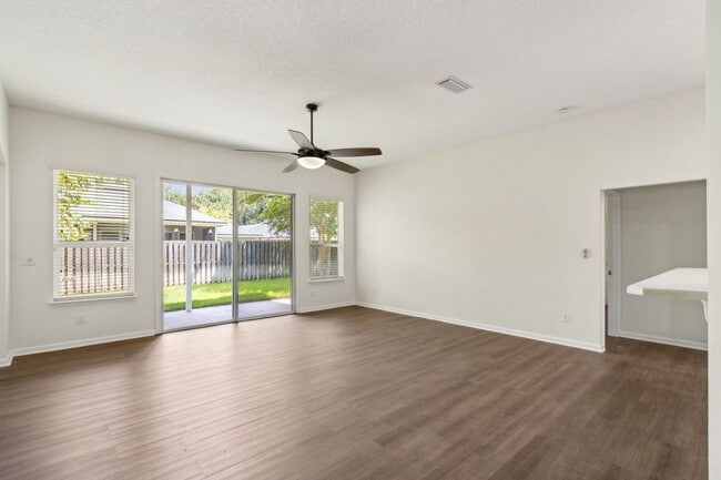 Building Photo - Charming 3-Bedroom Home in The Hideaway – Spacious, Stylish, and Move-In Ready!