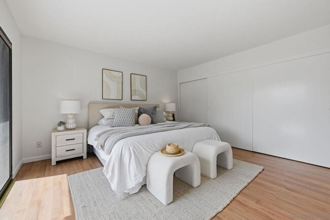Building Photo - 867 Hollyhock Ct