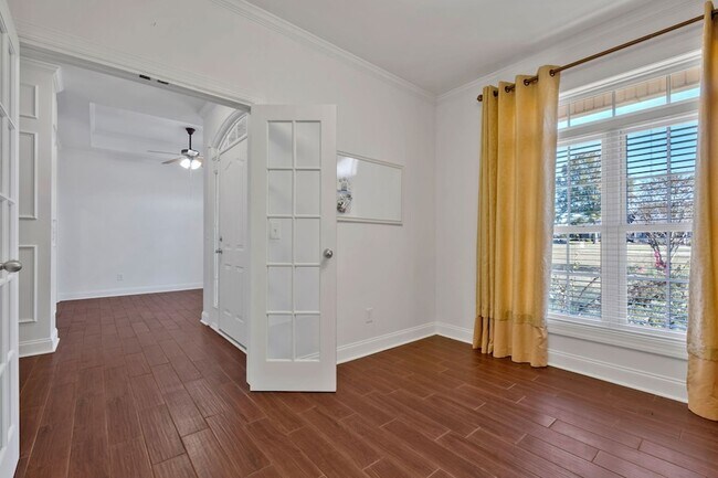 Building Photo - 614 Greene Dr