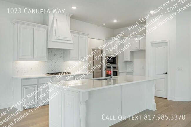 Building Photo - 1073 Canuela Way