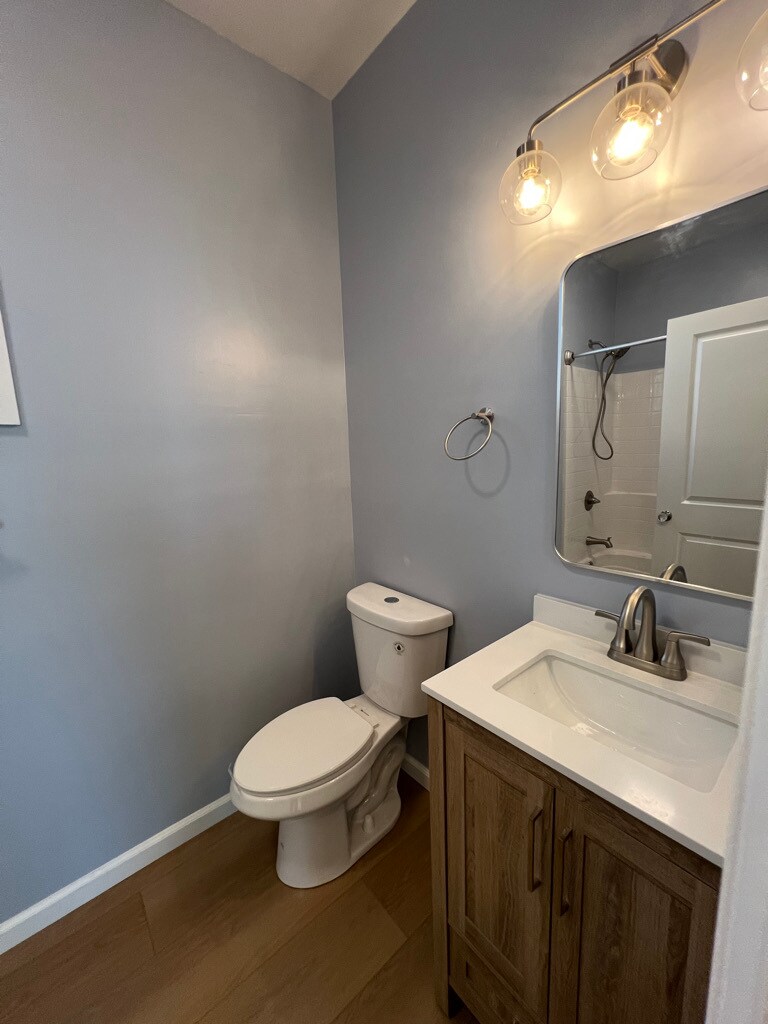 Building Photo - 4821 Monroe Ave