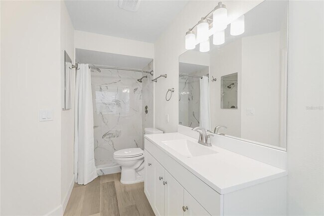 Building Photo - 2202 Cork Oak St W