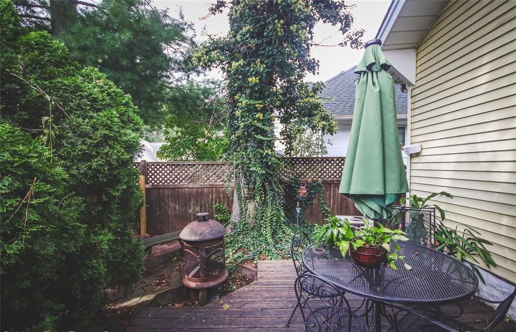 Building Photo - 1208 Emmons Ave