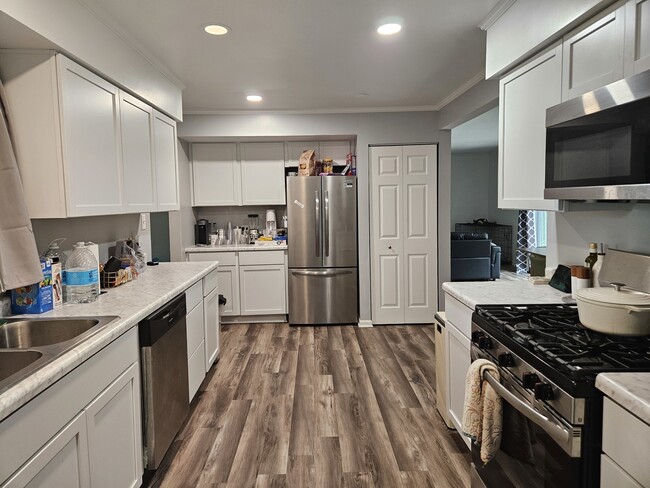 Building Photo - 4N055 Robbie Ln