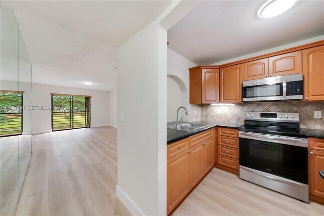 Building Photo - 14847 SW 104th St