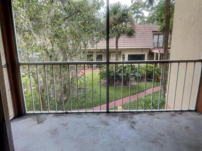 Building Photo - 4027 Versailles Dr