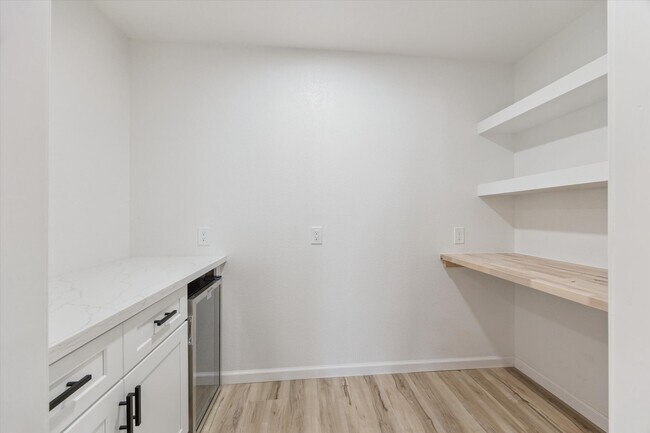 Building Photo - 3411 80th St