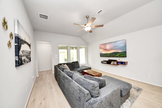 Building Photo - 20755 Sunseed Dr