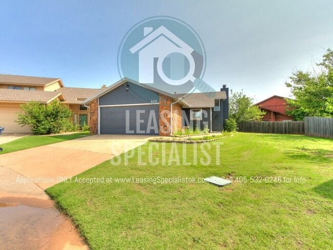 Building Photo - 2 Bed 2 Bath Garden Home in SW OKC's The R...